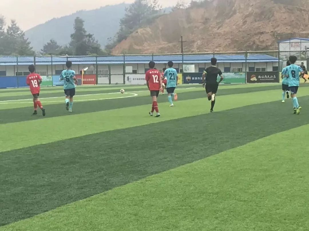 携手征战中国足协杯！陵水这两支青少年足球队创下历史