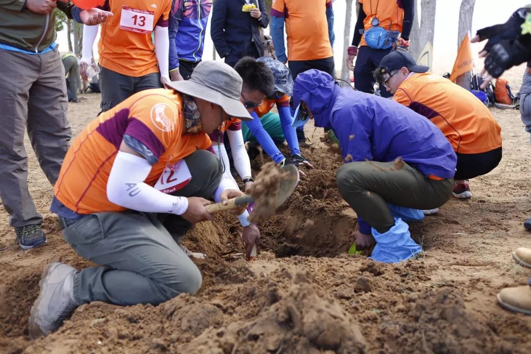 人人都是抢手大学生丨疯狂面试官网罗8大秘籍，召唤5天4夜沙漠行