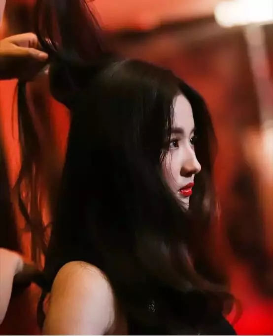 南韩港风美人金泰梨,金泰梨港风造型头像