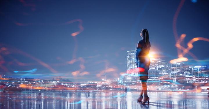 伪精致正在掏空中国年轻人 (年轻人的假精致还能撑多久)