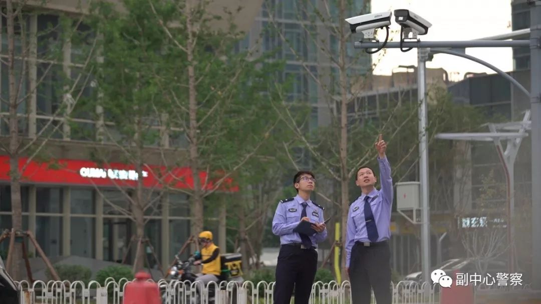 两个警界学霸级“码农”，多次拒绝百万年薪，原因竟然是.......