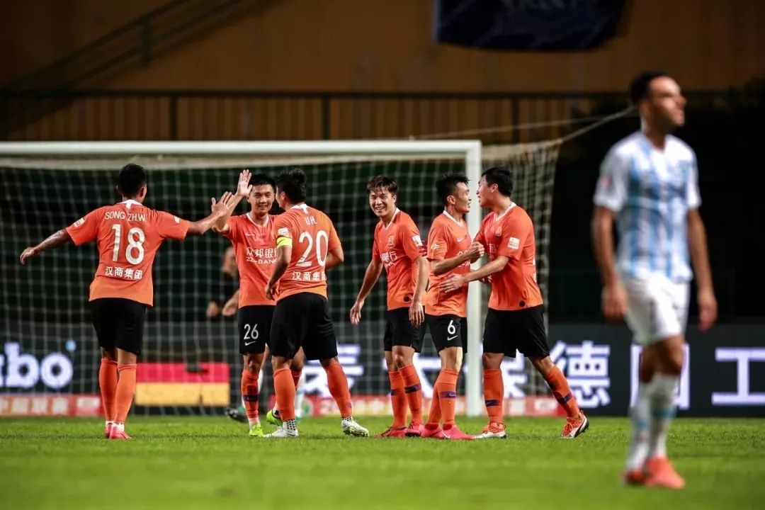 逆转夺冠震撼瞬间,武汉卓尔2:2绝平梅县铁汉