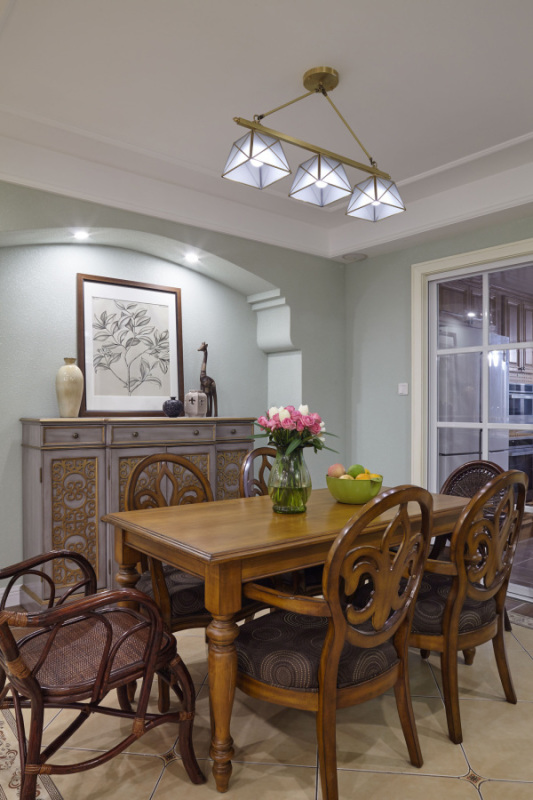 新城美式风格装修性价比高,116.7平米美式风格装修