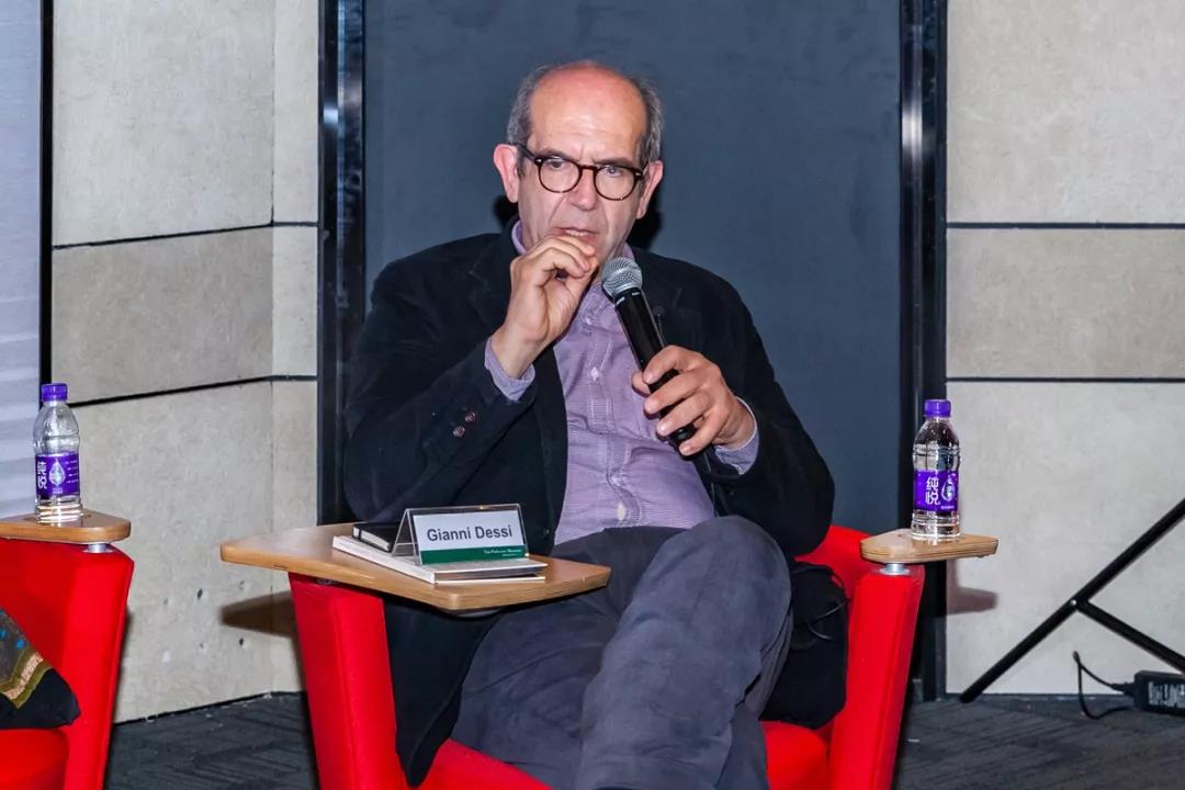 罗兰·艾格、王鲁炎、贾尼·德西与朱·克拉捷论纸本绘画｜朱赫