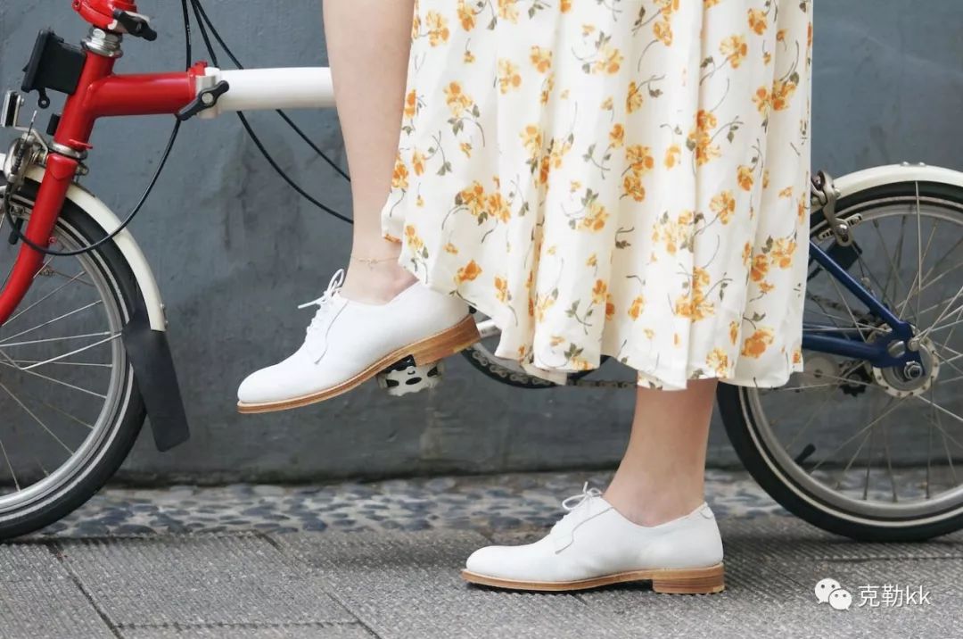 女生英伦小皮鞋,英国牌女皮鞋