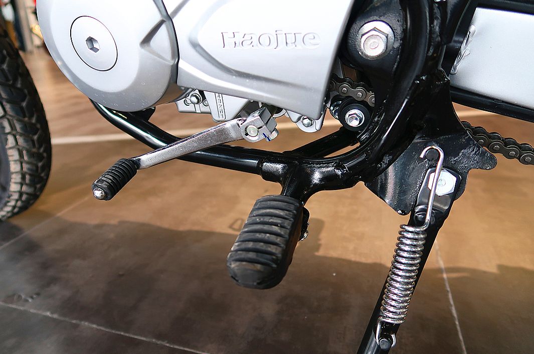 nk150豪爵对比阿普利亚terra150,到店新车视频