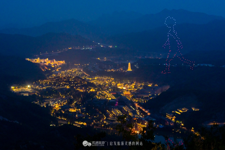 提灯游司马台长城,看古北水镇的温婉夜