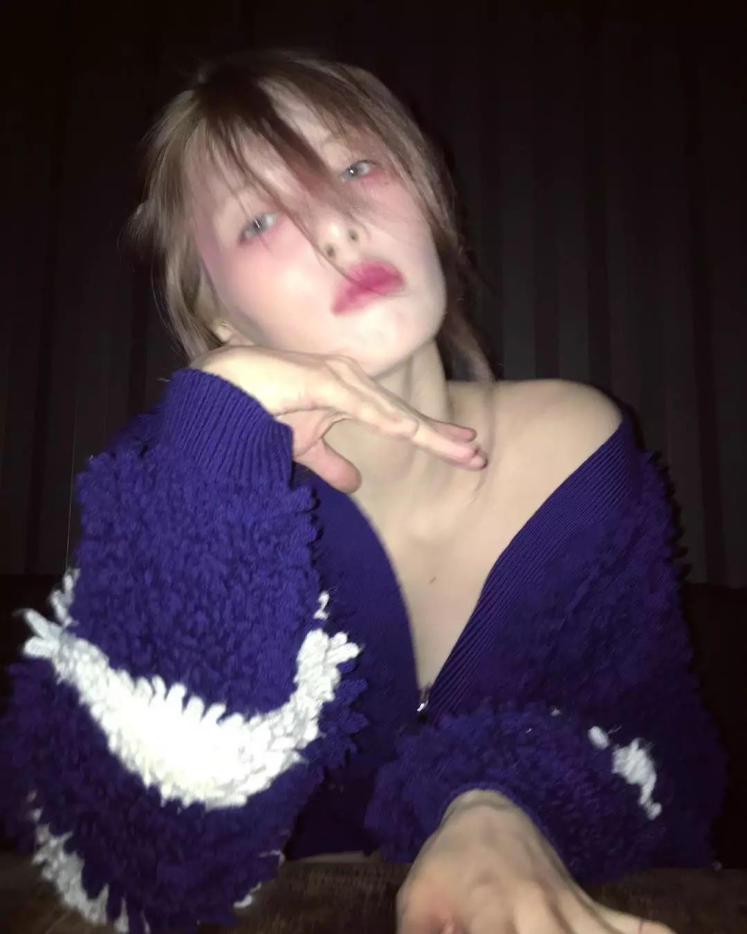 为什么我女朋友的照片头上都是蝴蝶?