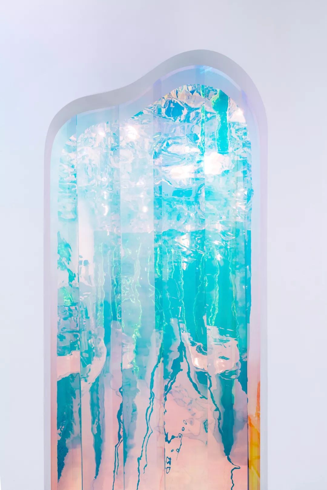 夏天来喝夏天的一杯奶茶,夏天在森林里喝咖啡