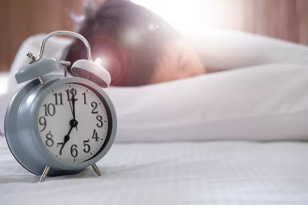 【科普】上厕所时尿液很黄、尿骚味重、有泡沫？这几种情况是大病来袭！你别知道得太晚