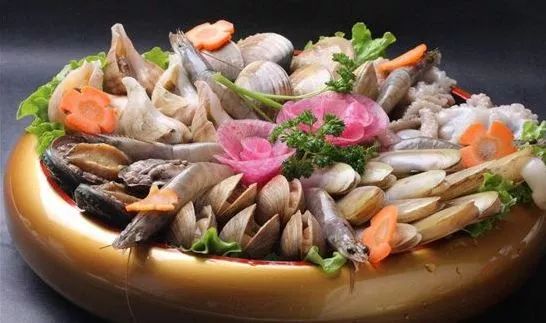 夏天出门容易被晒伤怎么办,小心吃这些东西或致疾病复发