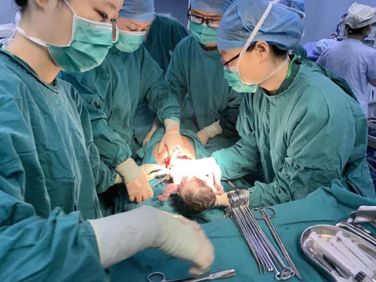 新华大健康12小时直播视频,新华大健康直播在线观看