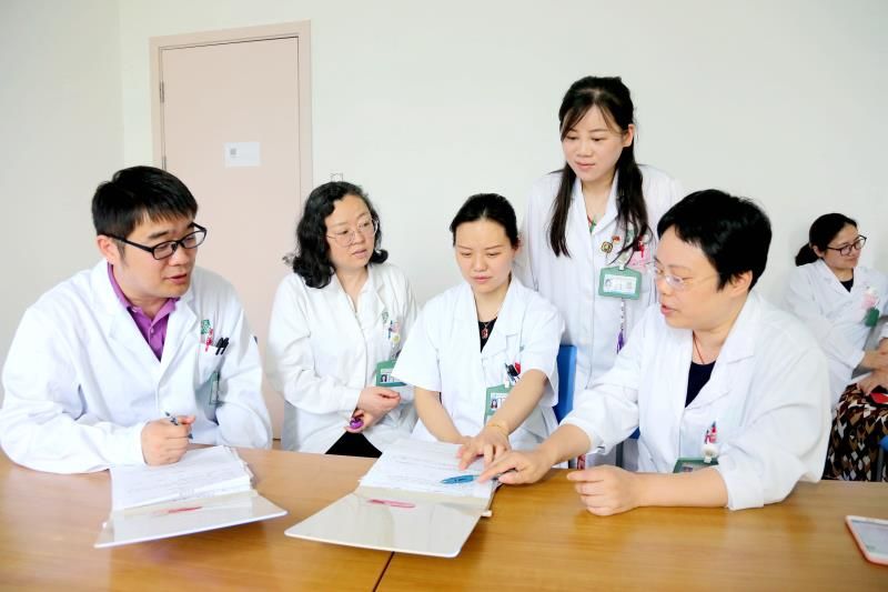 新华大健康12小时直播视频,新华大健康直播在线观看