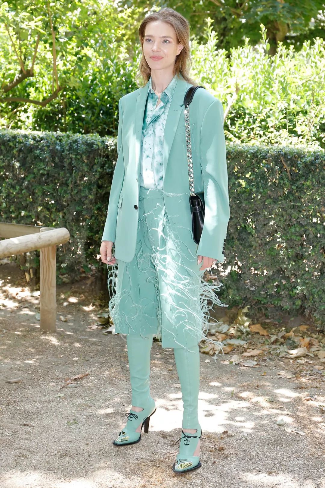 简单高级色系穿搭,冰淇淋色系穿搭