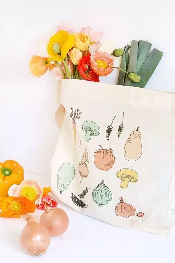 拿这个擦一擦包包，跟新买的一样