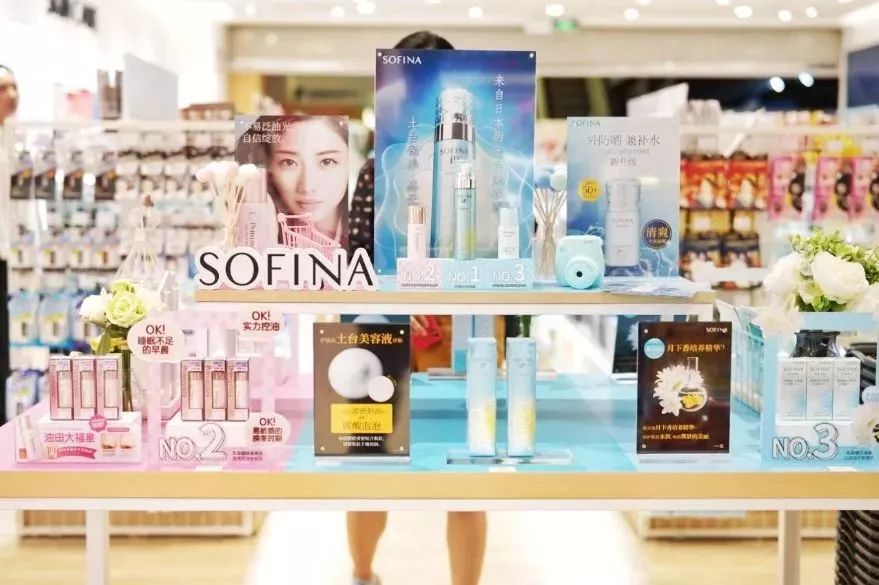 中国游客爆买日本药妆,中国游客日本药妆店