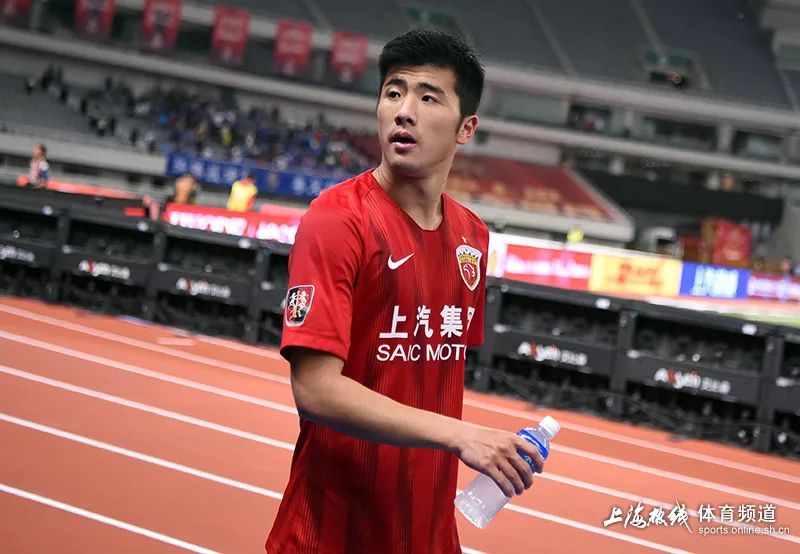 李圣龙绝杀上港夺冠视频,上港球员李圣龙