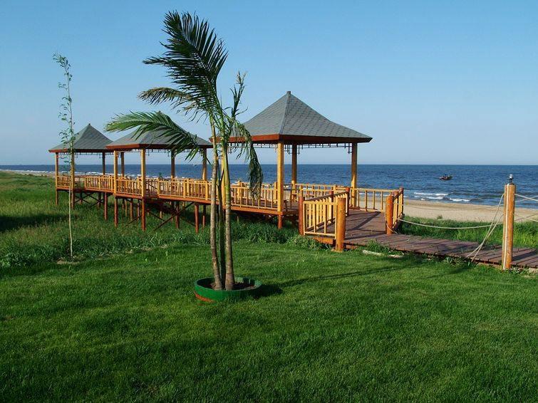 夏天适合去哪个海边游玩河北,自驾游好玩的海边旅游景点