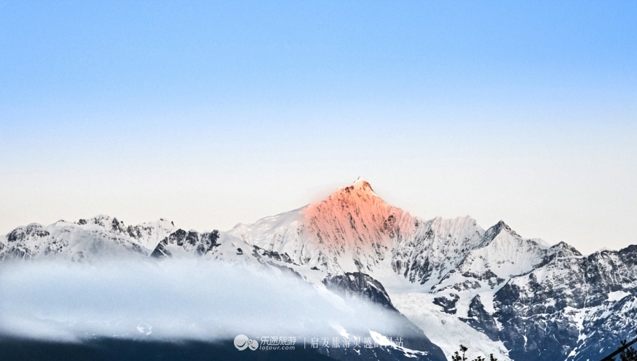 卡瓦格博神山图片大全,卡瓦格博峰的风景