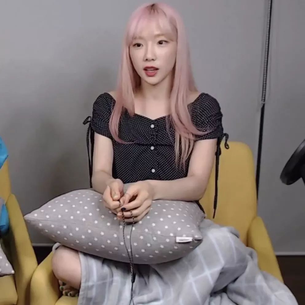 泰妍彩妆,泰妍在纽约买东西