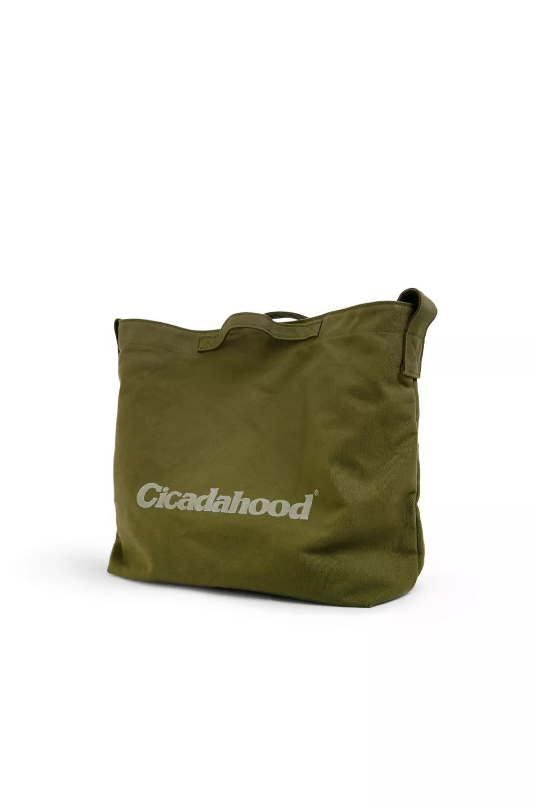 透支信用卡的女孩子,透支买奢侈品的女人