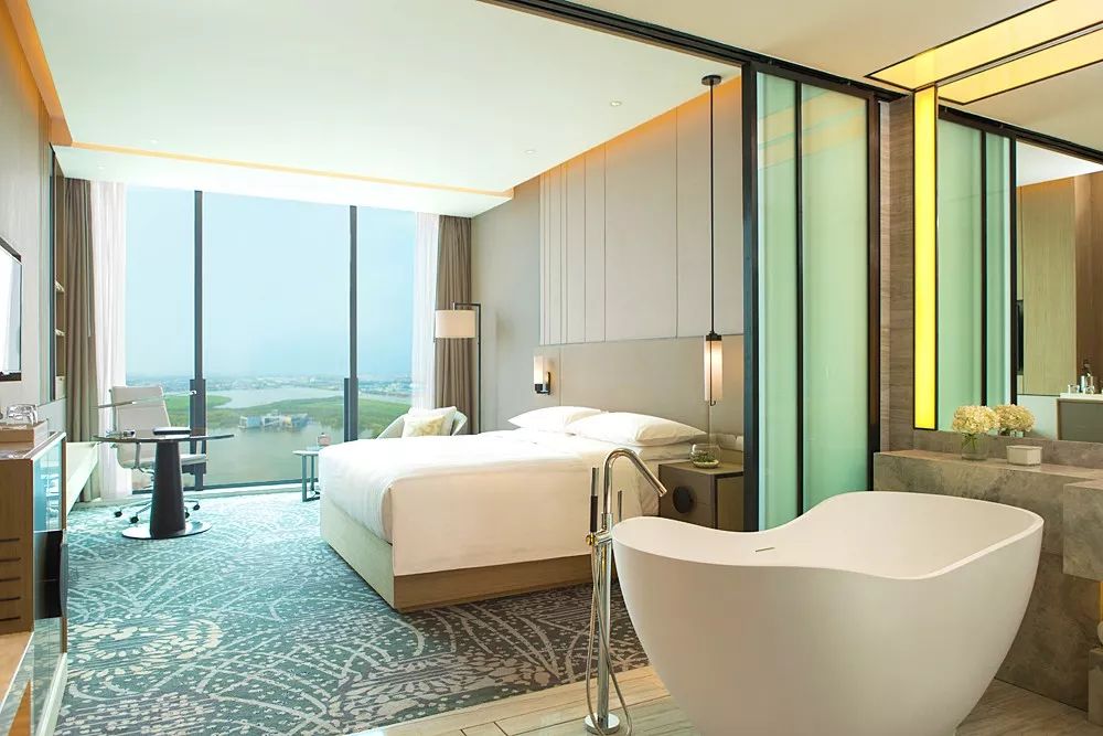 苏州吴江遛娃胜地，住古镇环绕的万丽酒店，畅玩万平“小三亚”沙滩