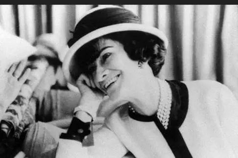 花木兰最新预告片刘亦菲,刘亦菲的花木兰造型又a又飒