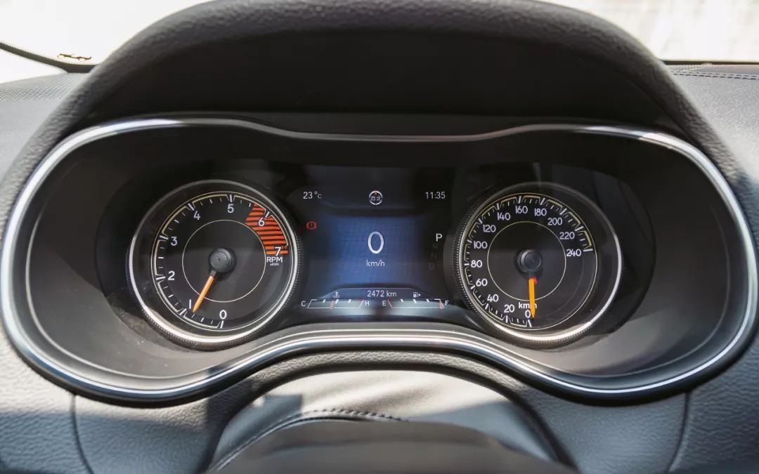 2020款jeep自由光试驾,jeep性能版自由光