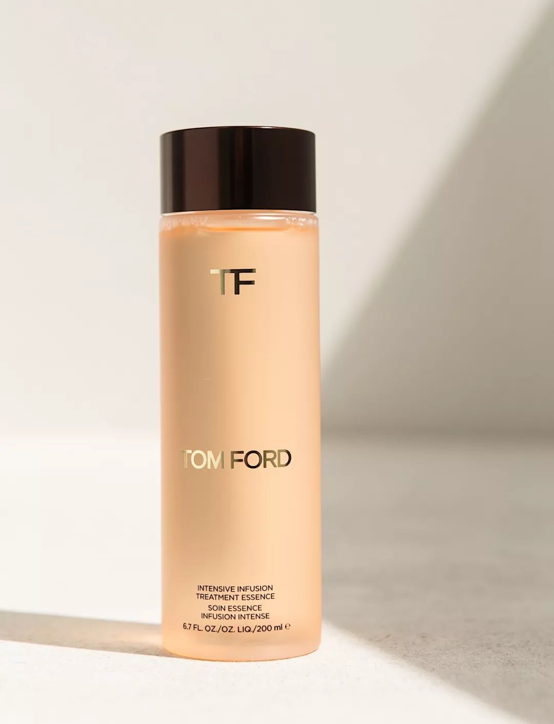 “在这个世界上找不到任何一个地方，还会有人不知道我的名字”