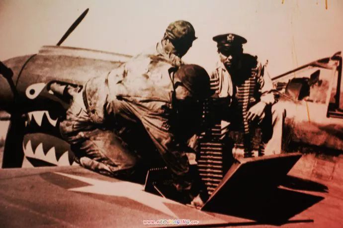 这帮美国人的工资是中国同行的20倍，竟公然索要“性贿赂”