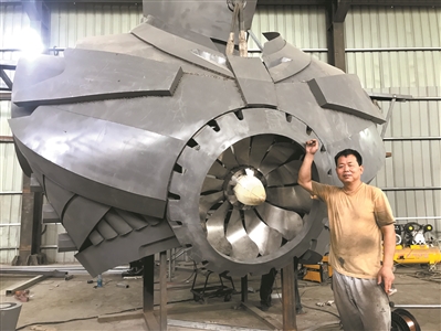 中国农民大叔造机器人,58岁农民造机器人