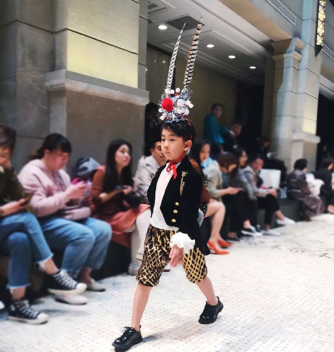 高定巴黎时装周发布会,香奈儿春夏高定时装周