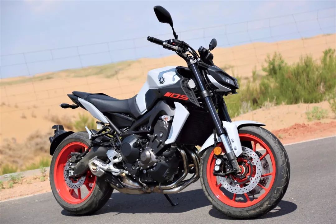 雅马哈mt-09试驾视频,试驾雅马哈MT-01