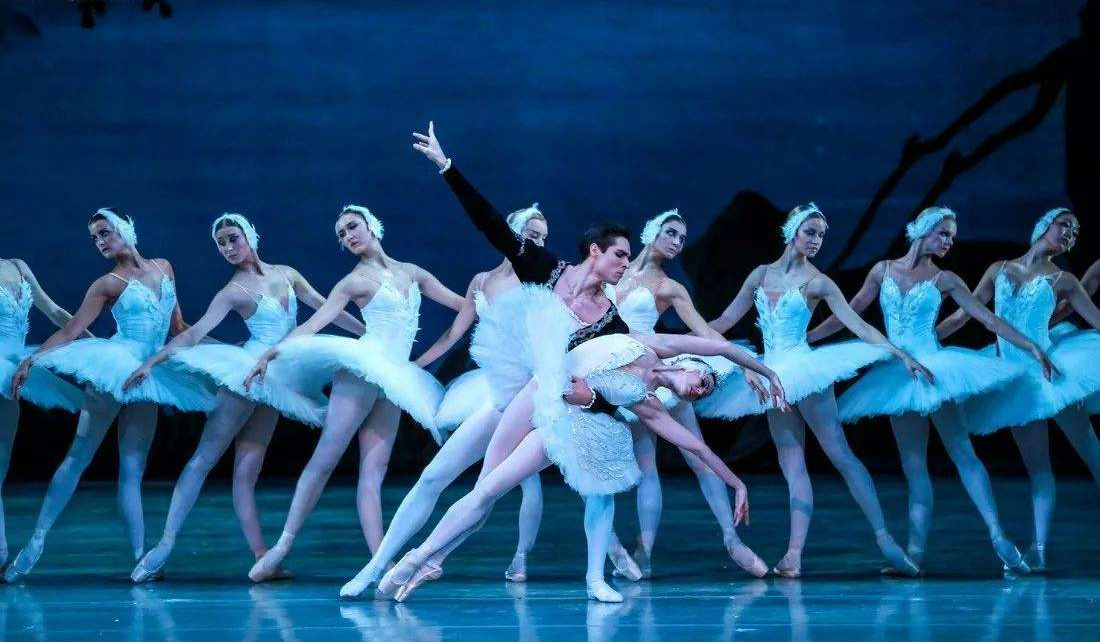 坐在防弹包厢里也要看的是什么神仙演出？斯大林为什么对芭蕾情有独钟？