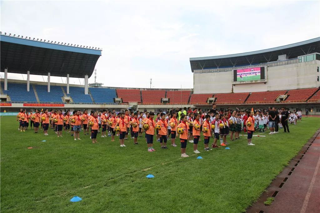 2018年桂林市足球比赛,青少年足球比赛直播