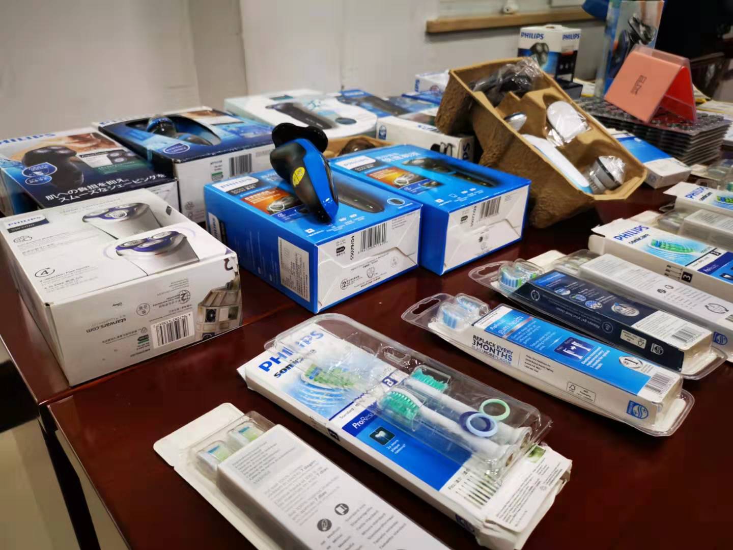 飞利浦剃须刀哪里代购最便宜,飞利浦剃须刀和代购杂牌有啥区别