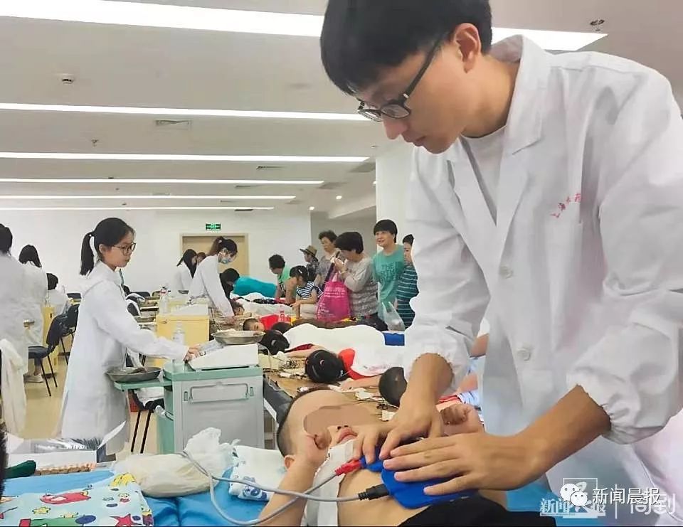 小孩贴三伏贴被烧了,92名儿童贴三伏贴的真相