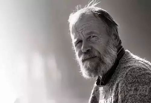 7.21海明威诞辰120周年：世上曾有过不被打败的男人