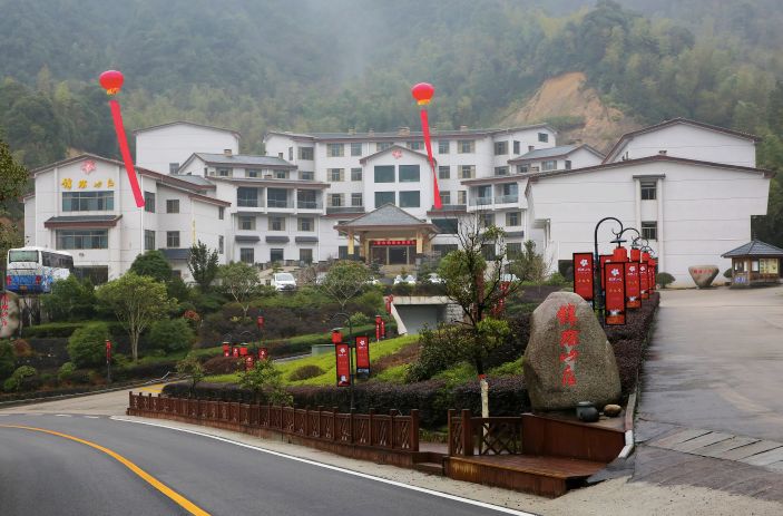 “三清赏明月，天涯共此时”，三清山女神邀你共度月圆之夜！