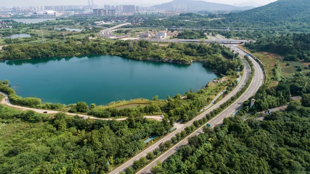 看彩虹,看彩虹轻轻闪烁