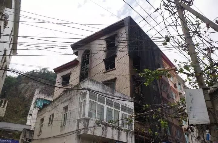 私拉乱接电线造成火灾判几年,私拉乱接电线警示教育片