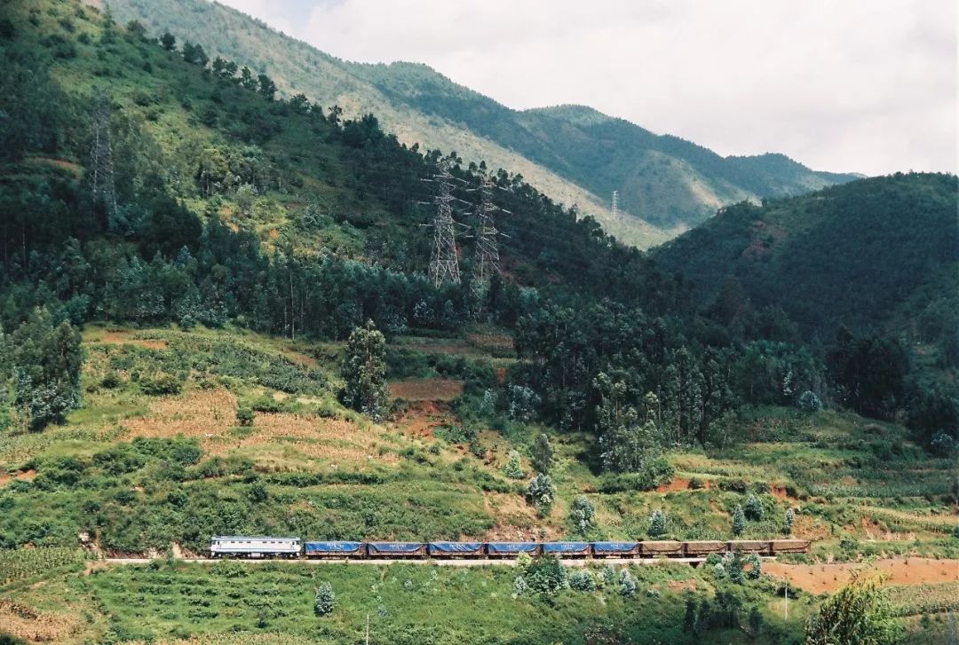 中国哪里的火车最美,中国哪里还有绿皮火车