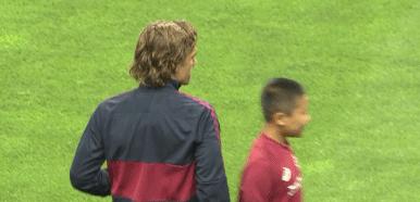 友谊赛：亚伯拉罕破门巴克利建功，切尔西2-1巴萨