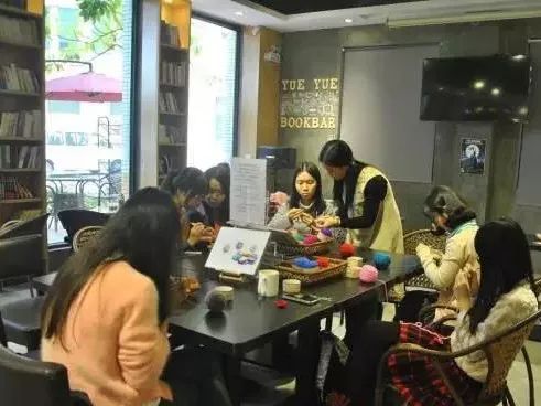 都上央视了！大学校园书店怎么突然这么火？