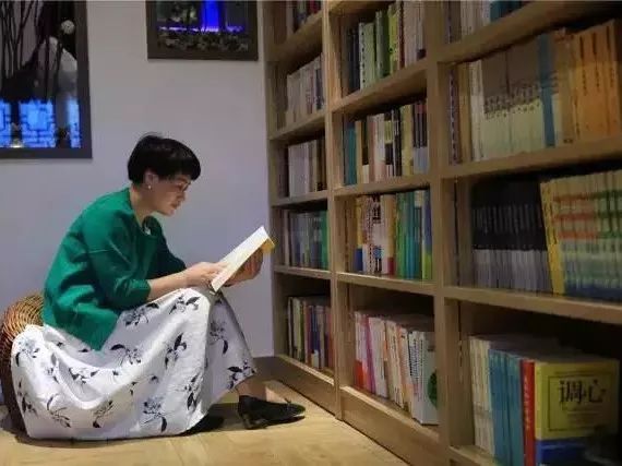 都上央视了！大学校园书店怎么突然这么火？