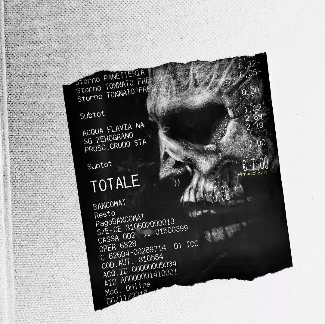 画纸用光了？多去几趟超市就有了。他把购物小票秒变成世界名画