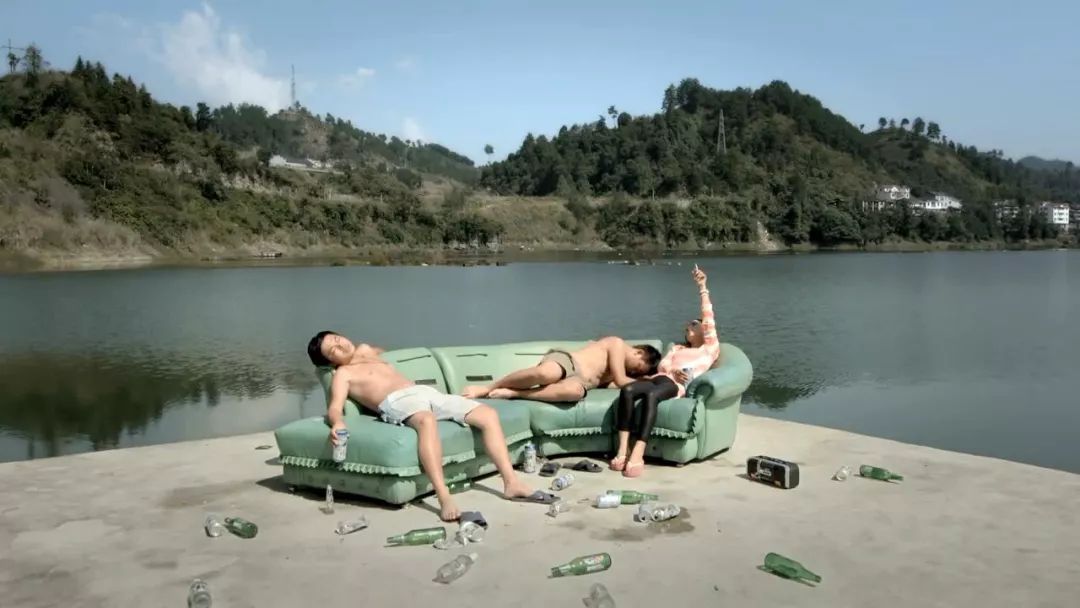 那片湖水片段,那片湖水电影