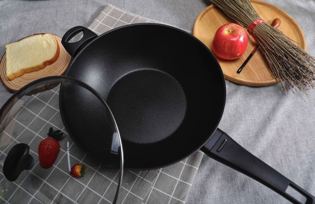 少油不粘铁锅,好用不费油的锅