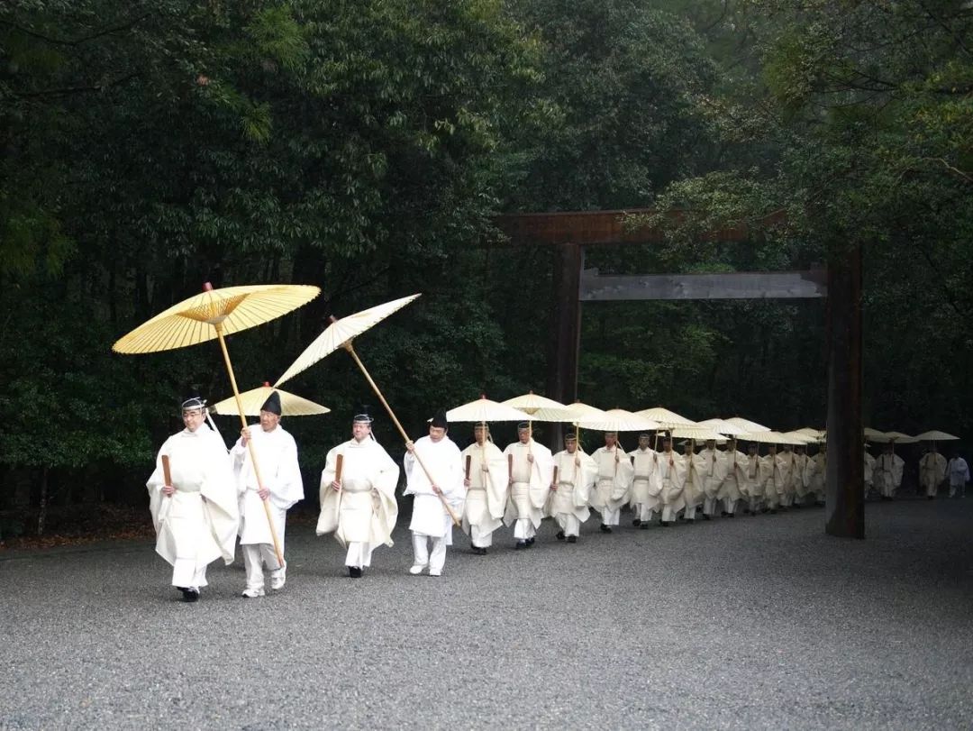 泡全球仅一家的珍珠温泉,上小众景美的雪场滑雪,99%游客都不知道的日本玩法