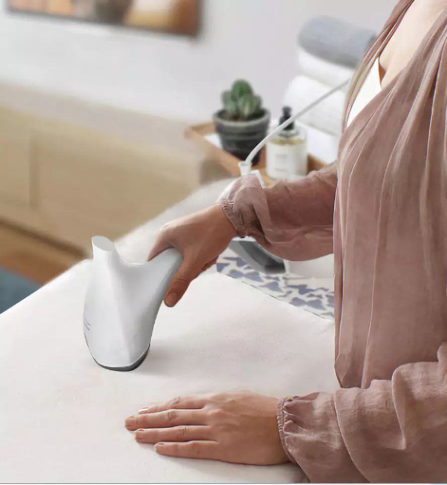 快速烫褶皱衣服,容易皱的衣服怎样能快速烫平